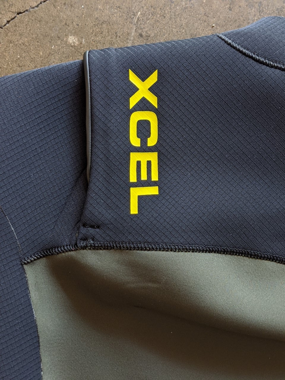 Xcel - Men's Comp X Short Sleeve 2mm - Forest/Black